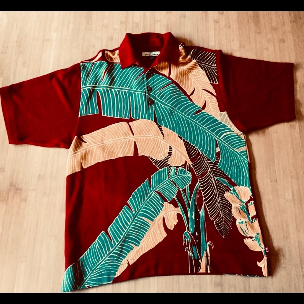 Tommy Bahama Hawaiian men’ shirt  casual plus size. Great for the Holidays